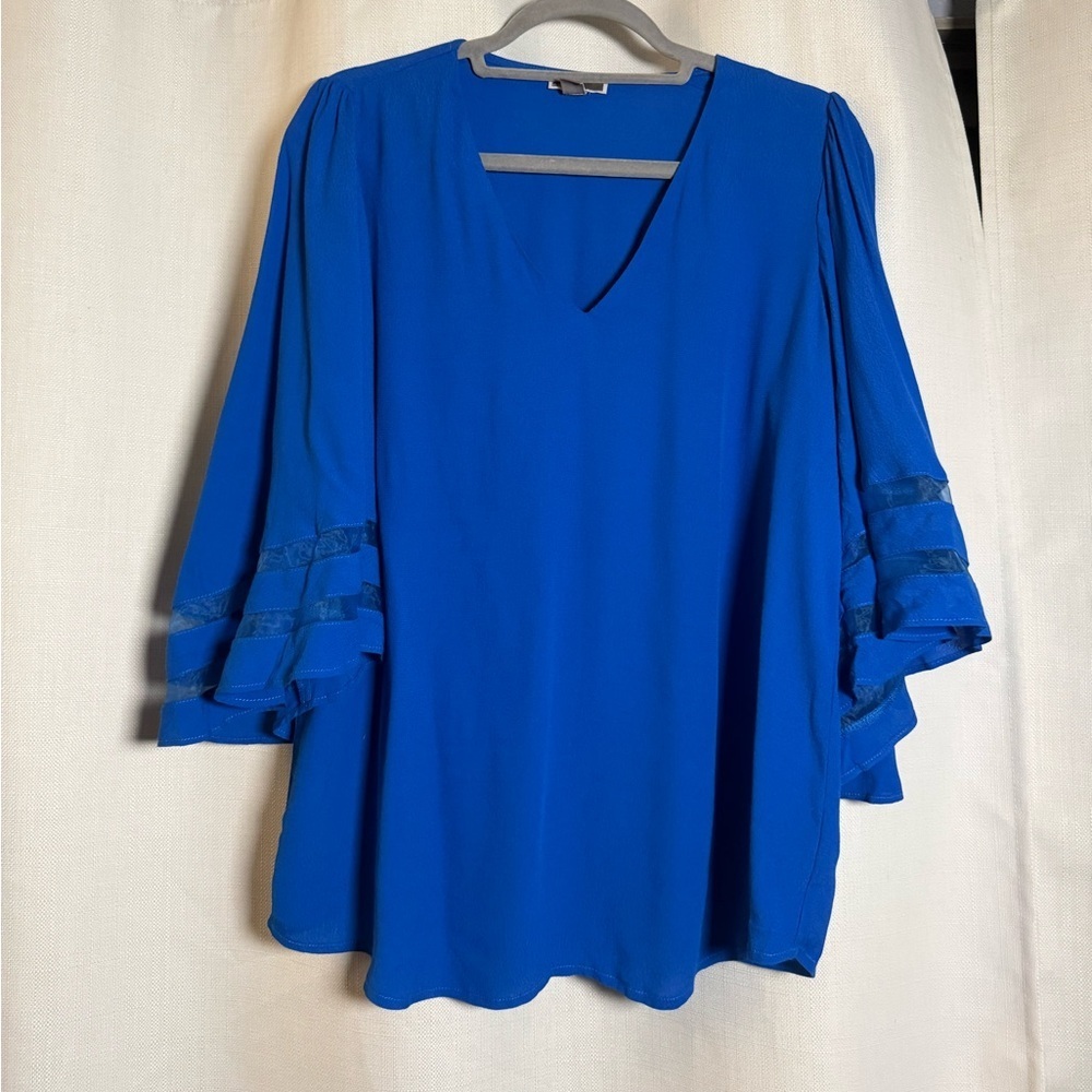 Chelsea28 Bell Sleeve V Neck Blouse Medium - Picture 7 of 7